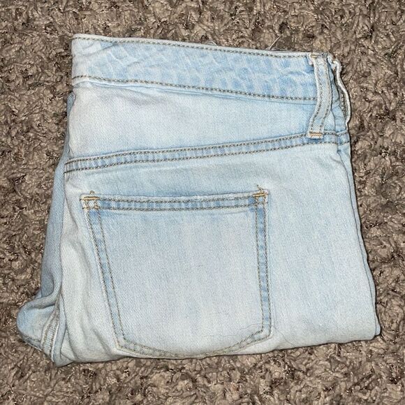 Universal Thread Boyfriend Distressed Jeans - Picture 11 of 12